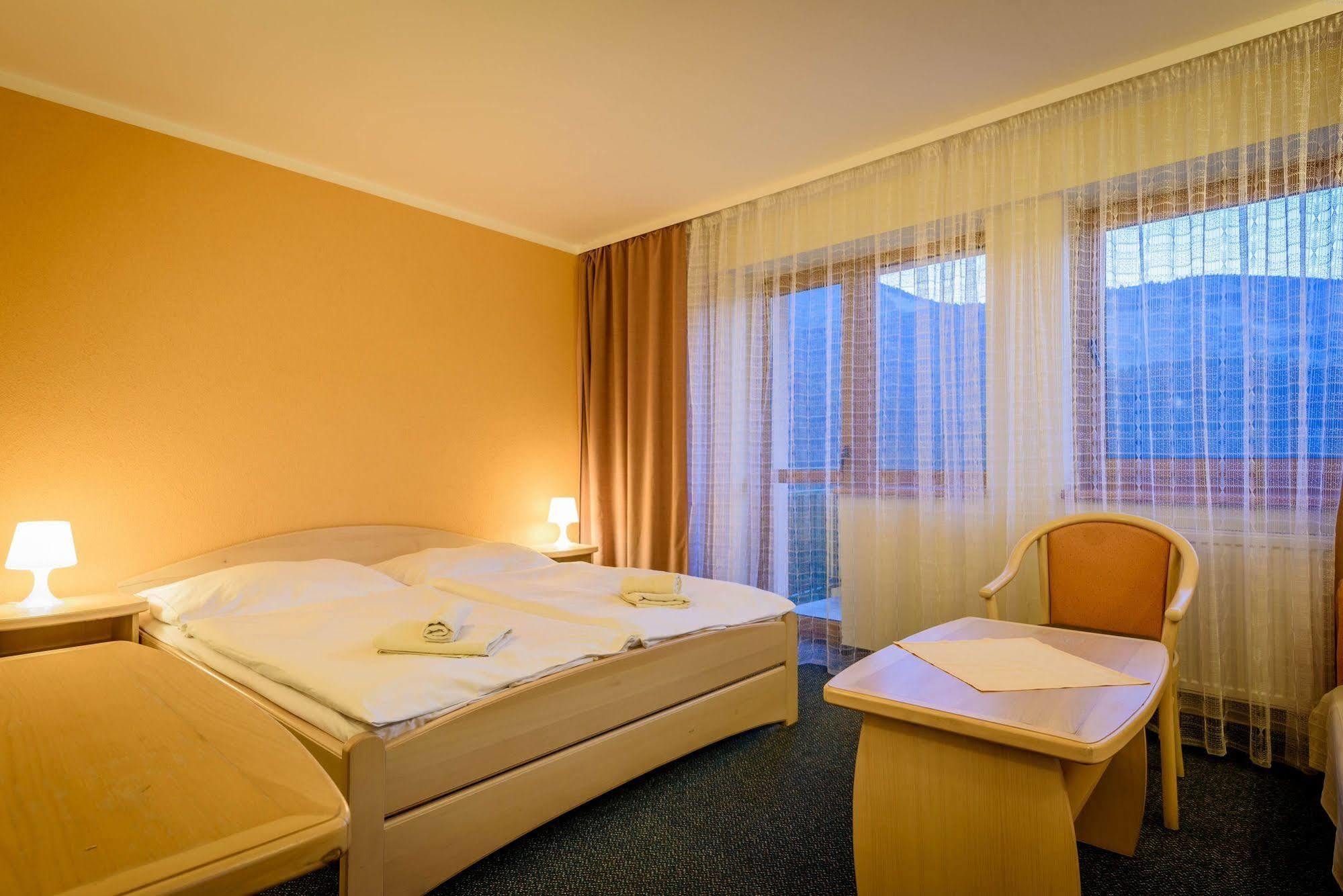 Hotel Boboty Терхова Экстерьер фото