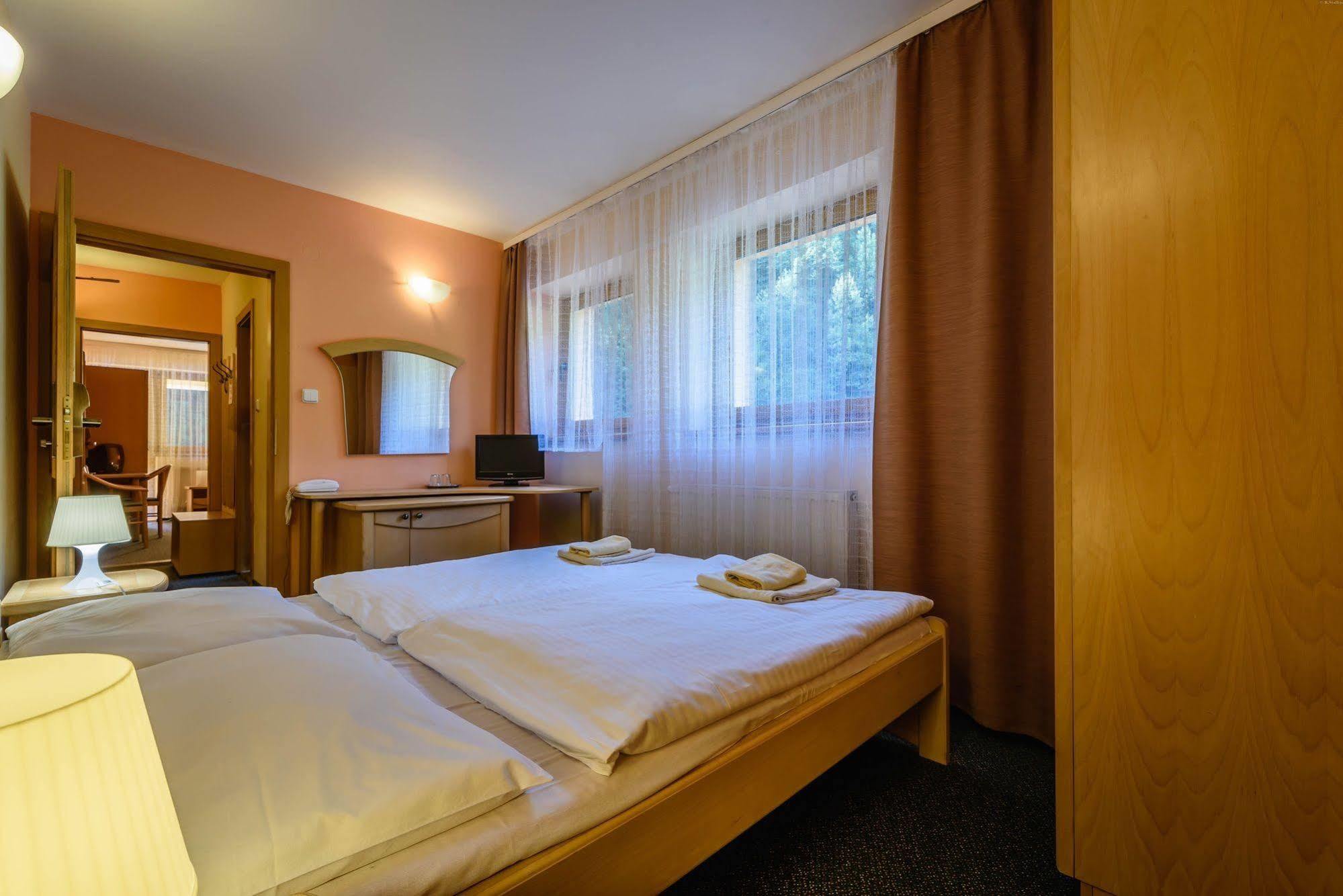 Hotel Boboty Терхова Экстерьер фото