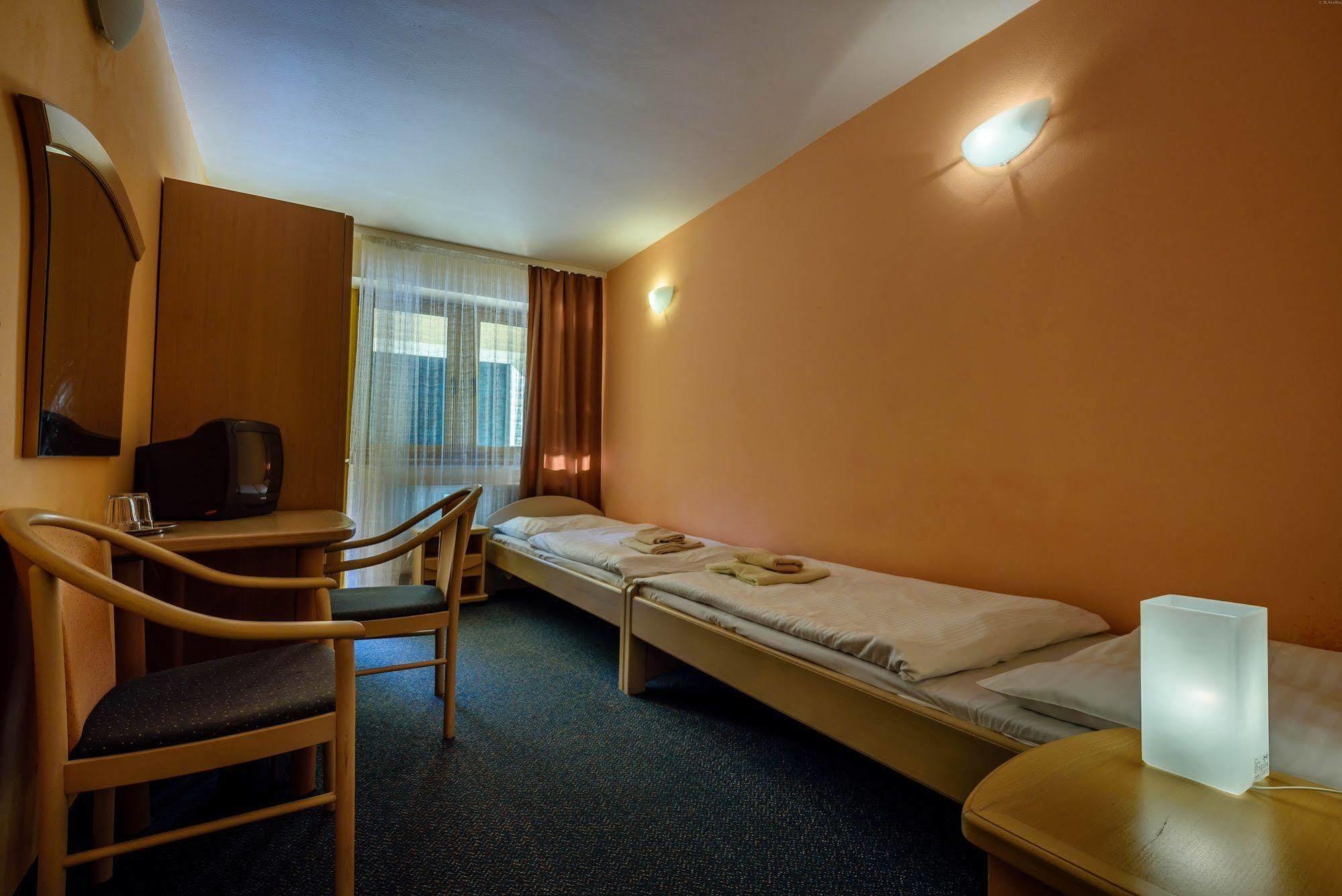 Hotel Boboty Терхова Экстерьер фото