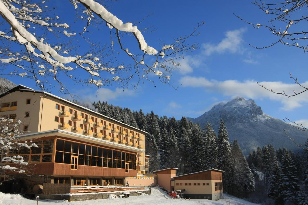 Hotel Boboty Терхова Экстерьер фото